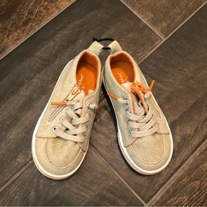 EUC Jumping Beans Canvas Sneakers
